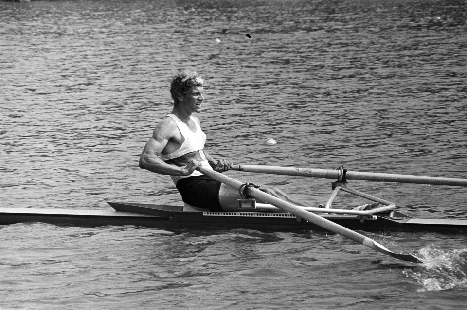Roeien, Holland Beker winnaar Mund (DDR) in aktie, Bestanddeelnr 932-2431
