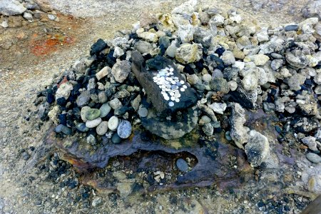 Rocks and coins - Mount Osore - Mutsu, Aomori - DSC00464