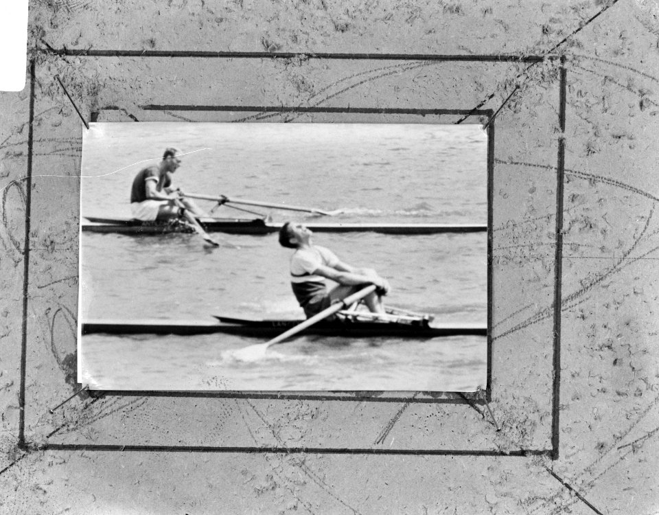 Roeien op de Bosbaan, nummer skif, Holland beker , H.J. Wienese (links) winnaar,, Bestanddeelnr 919-2902