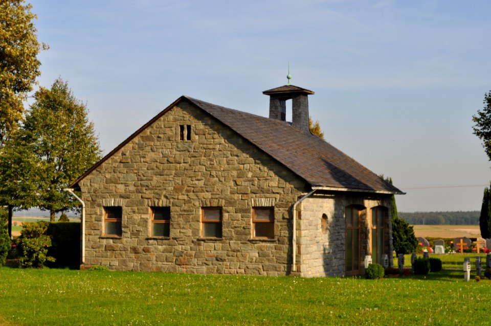 Rodheim, Friedhof, Totenhalle