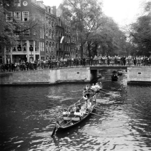 Roeiregatta in de grachten Locatie Singelgracht, Bestanddeelnr 900-4548