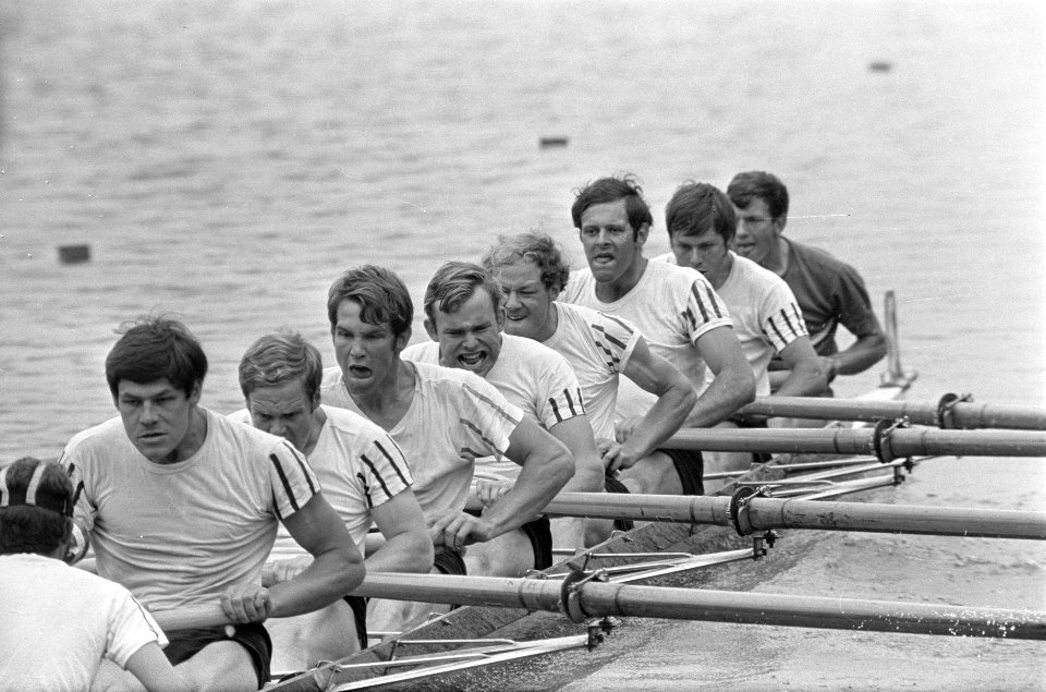Roeien Bosbaan regatta. De Acht van Nereus in aktie, Bestanddeelnr 921-5443
