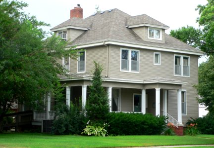 Roeser house from NE 1