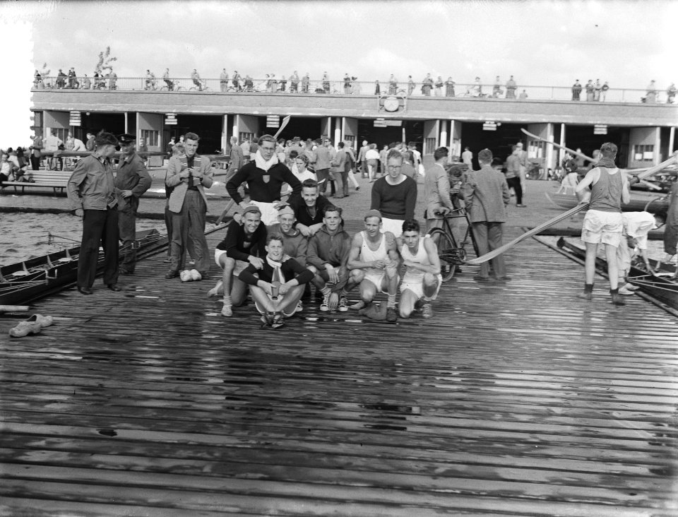 Roeiwedstrijd Bosbaan groep Nereus oude vier, Bestanddeelnr 905-1547
