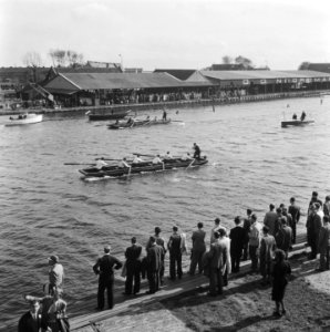 Roeiwedstrijd op de Oude Rijn, Bestanddeelnr 900-7922