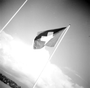 Rode Kruis-vlag bij het hoofdkantoor in Genève, Bestanddeelnr 254-2207