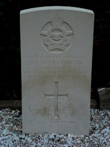 Roermond, oude kerkhof, CWGC oorlogsgraf 04