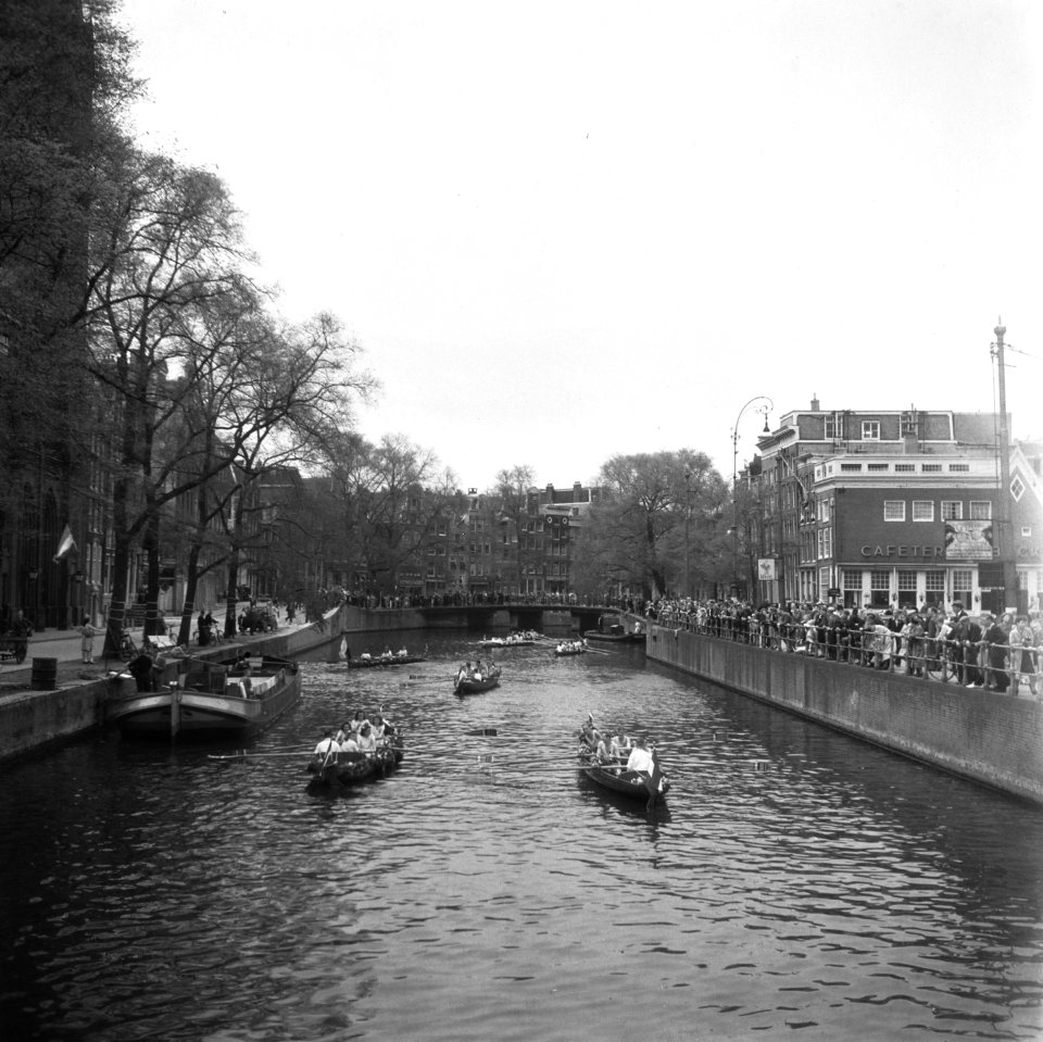 Roeiregatta in de grachten Locatie Singelgracht, Bestanddeelnr 900-4547