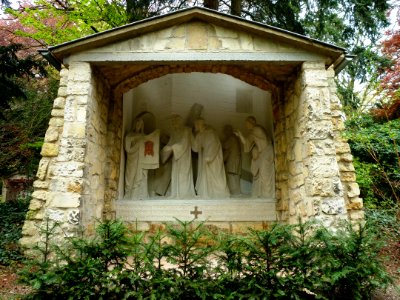 Roermond, kruiswegpark, statie 06