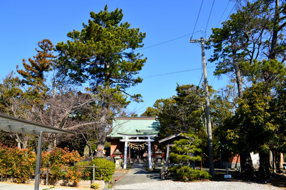 Rokuon-jinja, zenkei