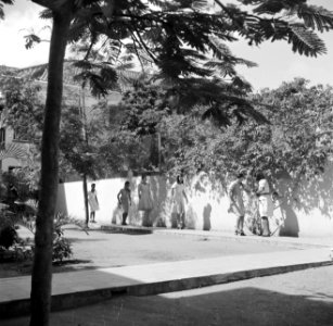 Rolschaatsen in klooster St Jozef met zusterschool van de zusters van Schijndel, Bestanddeelnr 252-7572
