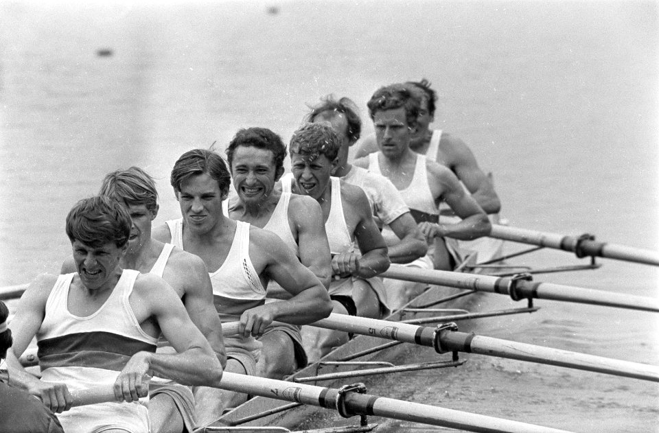 Roeien Bosbaan regatta. De Acht van Nereus in aktie, Bestanddeelnr 921-5444
