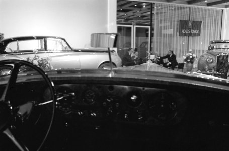 Rolls-Royce tenoonstelling in RAI-gebouw, Bestanddeelnr 913-2774