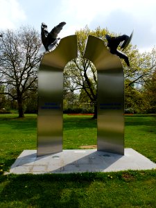 Roermond, Nationaal Herdenkingspark 02, herdenkingsboog