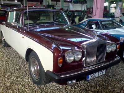 Rolls-Royce Silver Shadow sedan