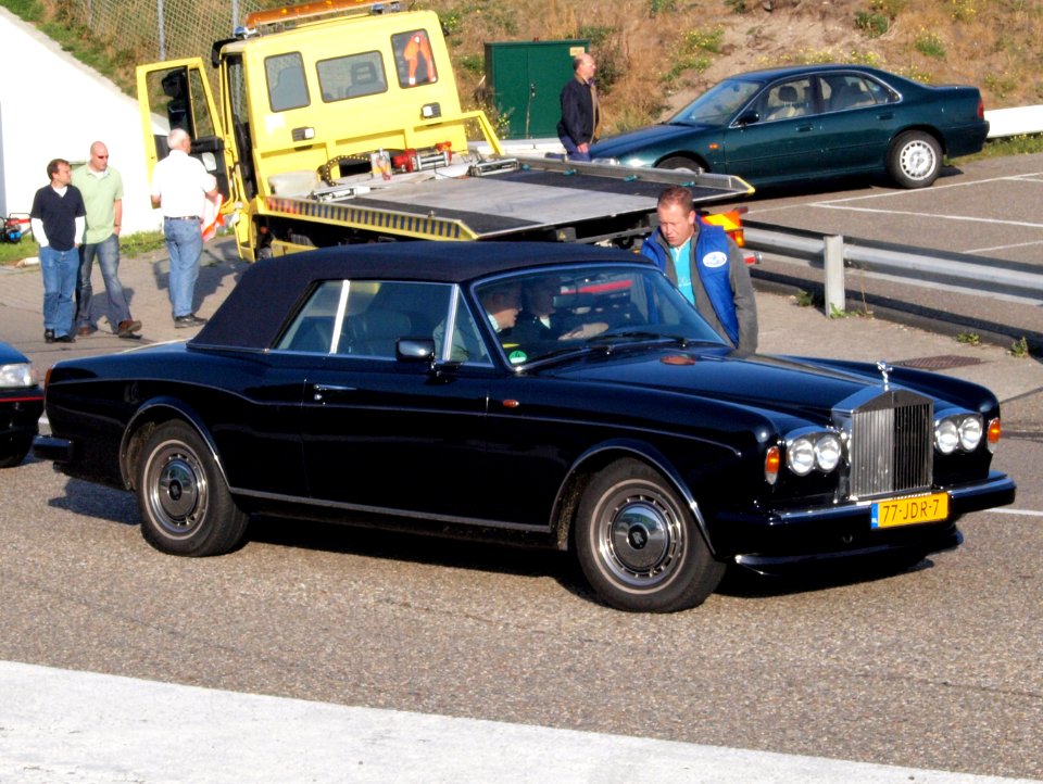 Rolls Royce Corniche III dutch licence registration 77-JDR-7 pic1