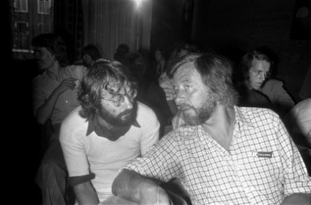 Roel van Duijn (l) en Pier van Gorkum, Bestanddeelnr 928-1031