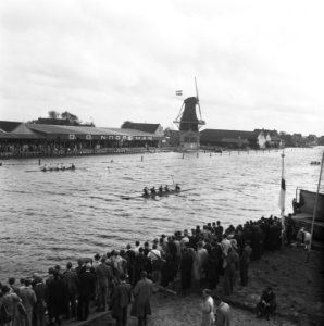 Roeiwedstrijd op de Oude Rijn, Bestanddeelnr 900-7917