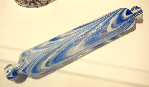 Rolling pin by unknown maker, England, 1775-1810, glass - Brooklyn Museum - Brooklyn, NY - DSC08847