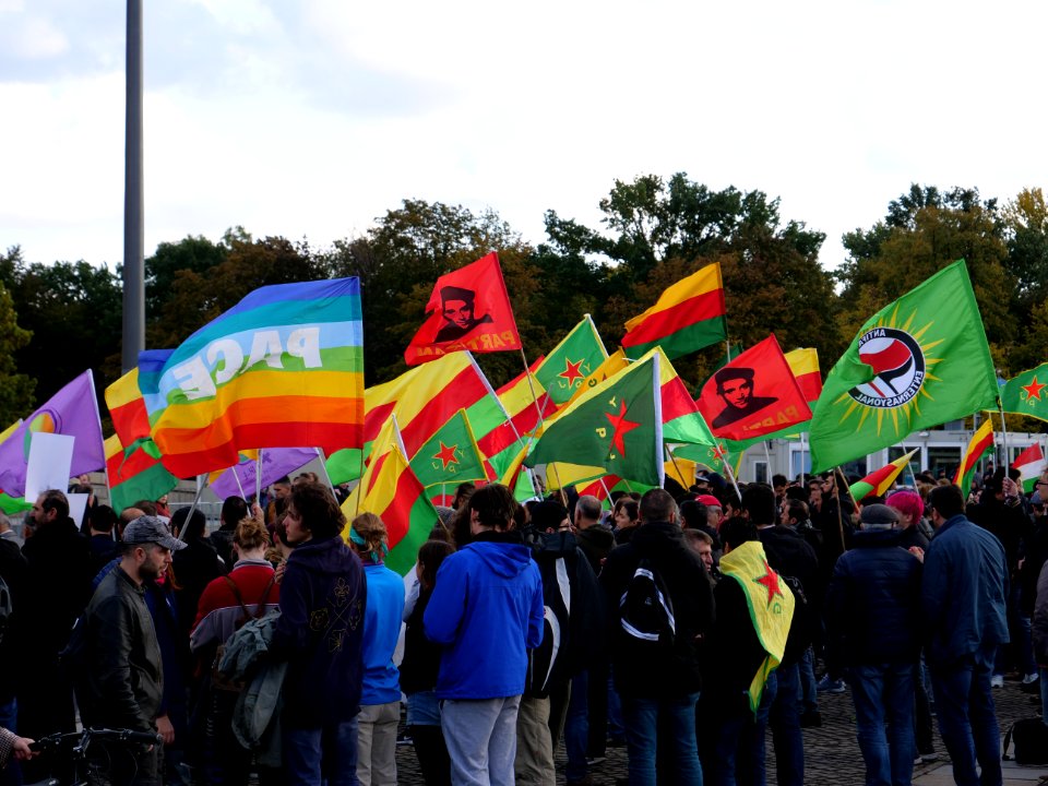 Rojava solidarity demonstration Platz der Republik Berlin 2019-10-10 17