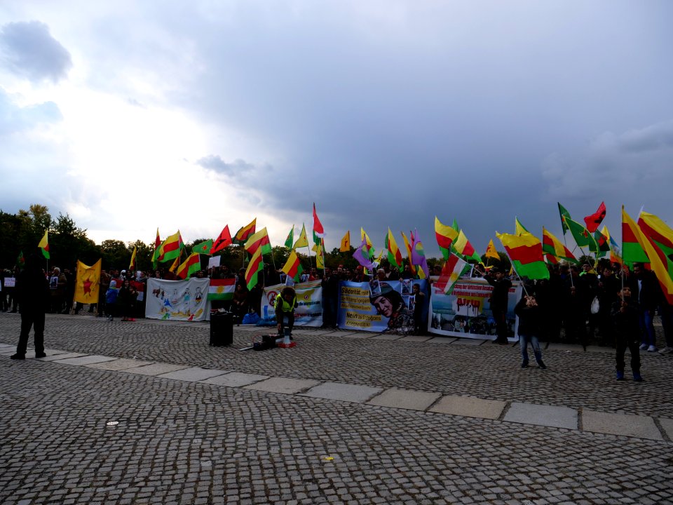 Rojava solidarity demonstration Platz der Republik Berlin 2019-10-10 26