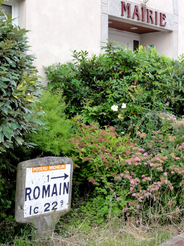 Romain (M-et-M) mairie et plaque Michelin