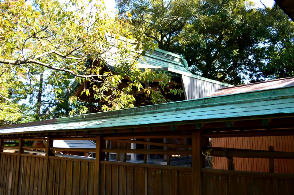 Rokuon-jinja, honden