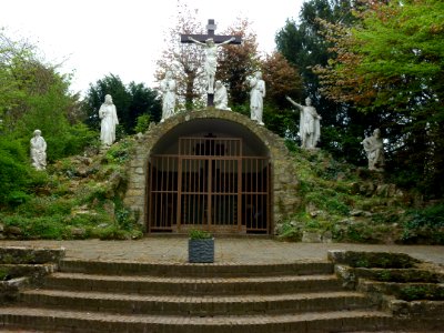 Roermond, kruiswegpark, statie 12, calvarieberg