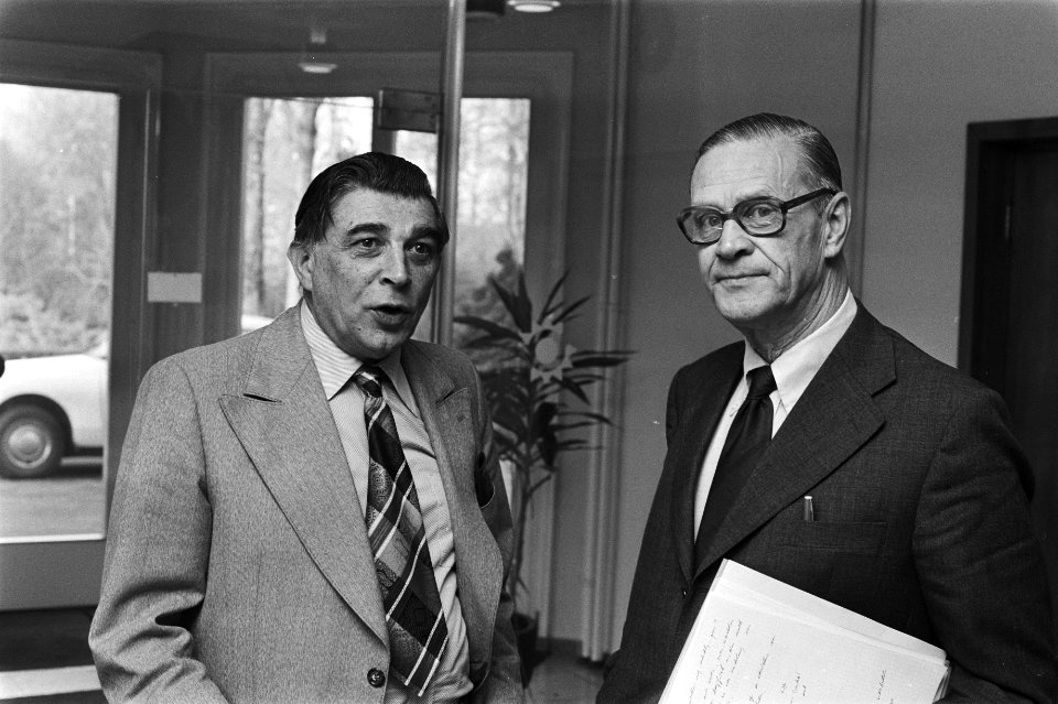 ROM vergadert over arbeidsvoorwaardenbeleid 1979 in Den Haag Warnsterk (werkne, Bestanddeelnr 928-9537