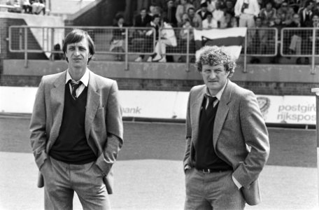 Roda JC tegen Ajax 1-1 Johan Cruijff (l) en Wim Jansen speelden niet mee, in pa, Bestanddeelnr 932-1502