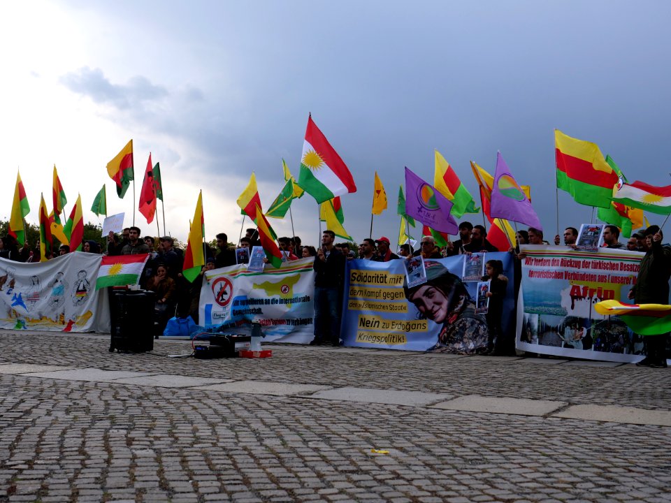 Rojava solidarity demonstration Platz der Republik Berlin 2019-10-10 27
