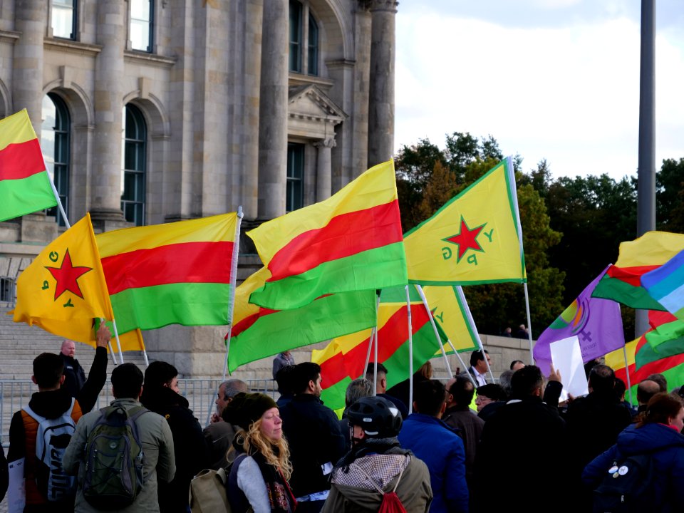 Rojava solidarity demonstration Platz der Republik Berlin 2019-10-10 19