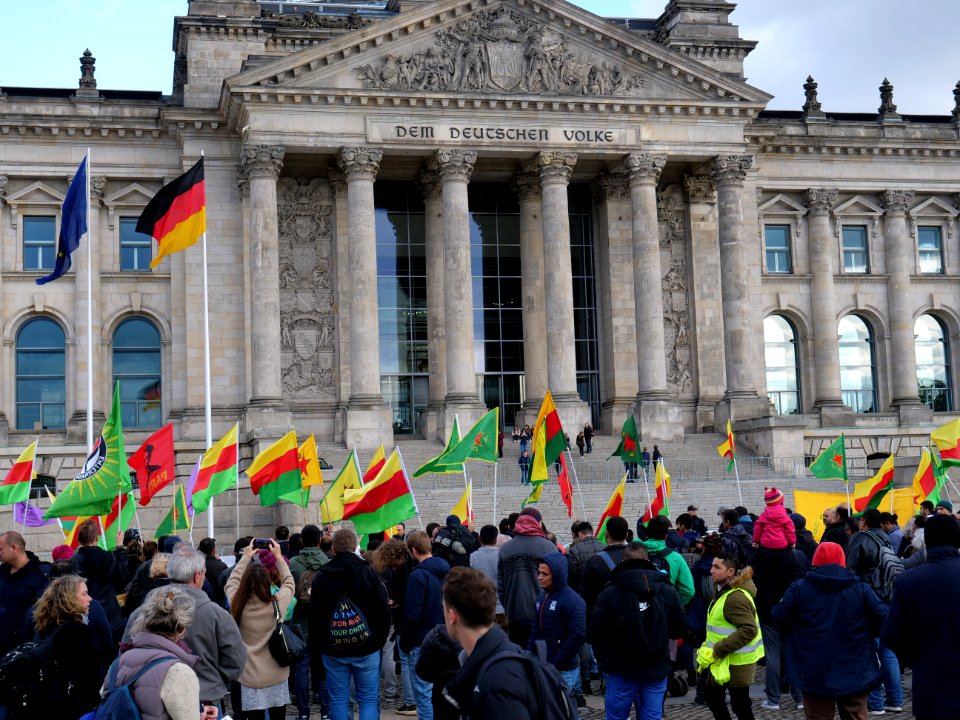 Rojava solidarity demonstration Platz der Republik Berlin 2019-10-10 08