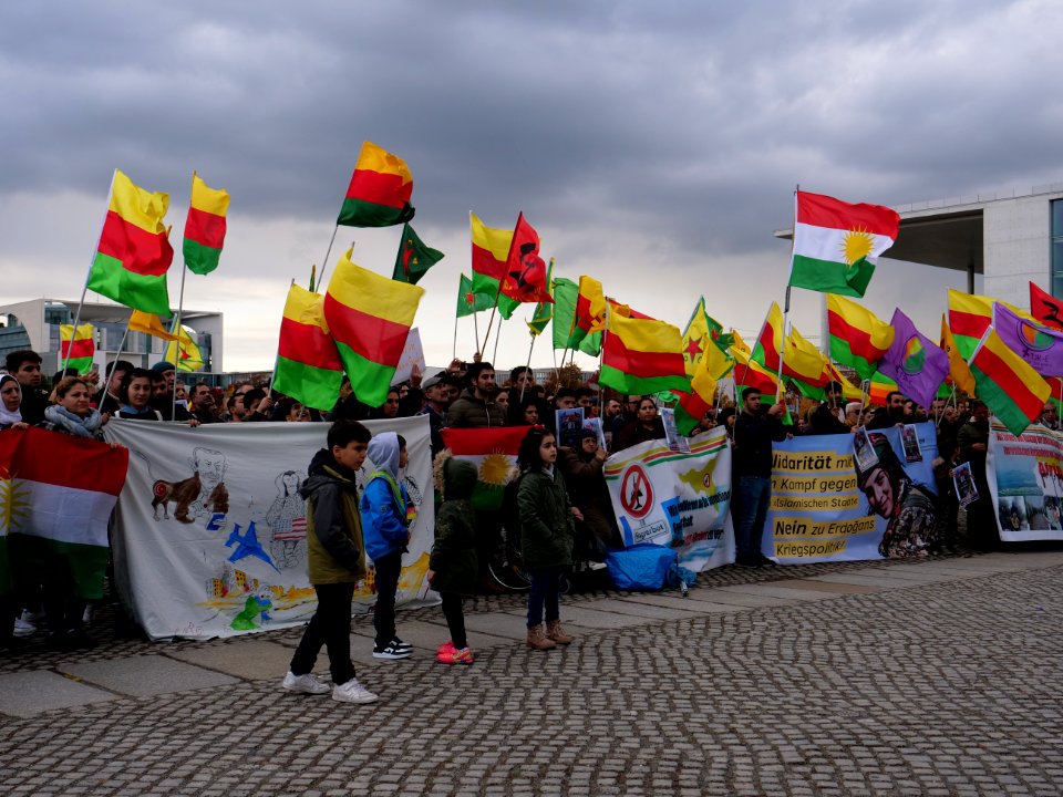 Rojava solidarity demonstration Platz der Republik Berlin 2019-10-10 32