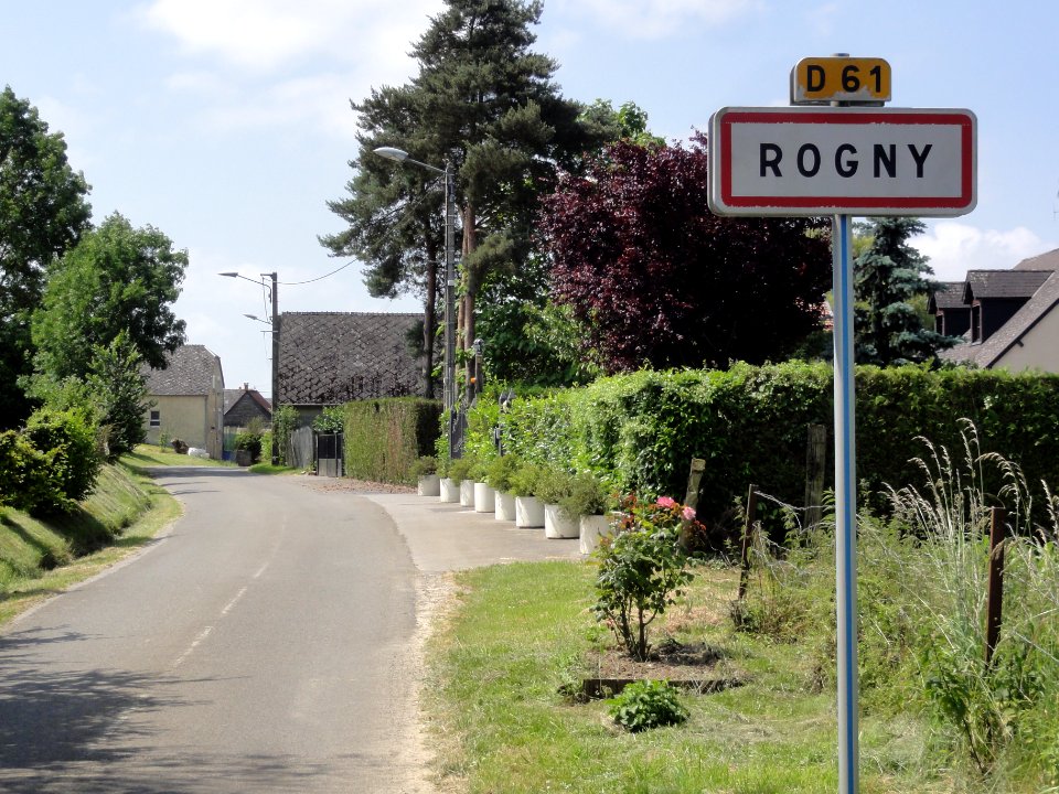 Rogny (Aisne) city limit sign