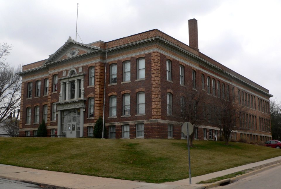 Robbins-Franklin School Omaha from NE 2