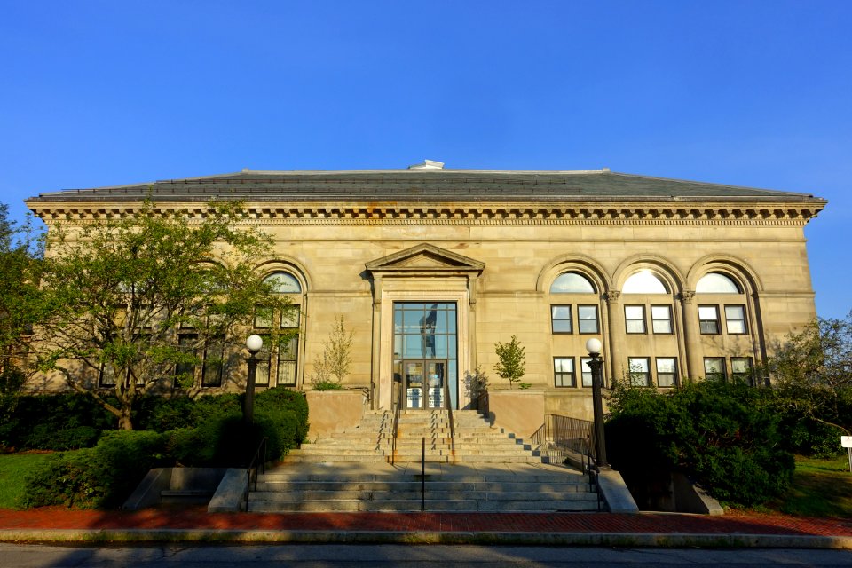 Robbins Library - Arlington, MA - DSC02878