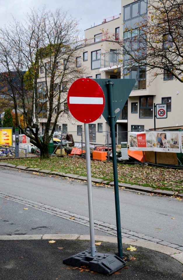 Road sign no entry (Norway) (2)