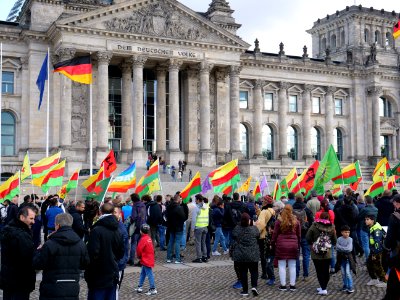 Rojava solidarity demonstration Platz der Republik Berlin 2019-10-10 09