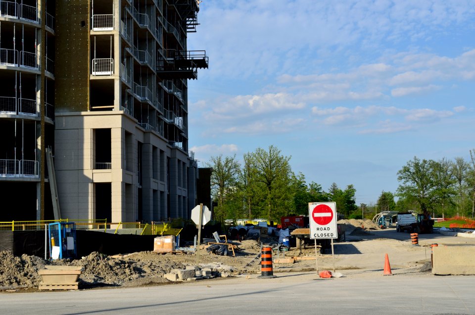 RoadClosedSignCondoConstruction