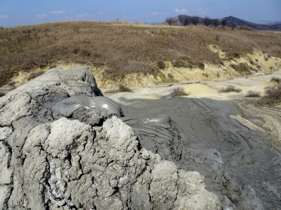 RO Berca mud volcanoes 03