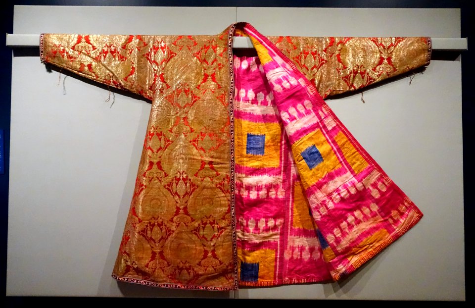 Robe, Uzbekistan, Bukhara, late 1800s AD, silk, metal-wrapped silk, view 1 - Textile Museum, George Washington University - DSC09904