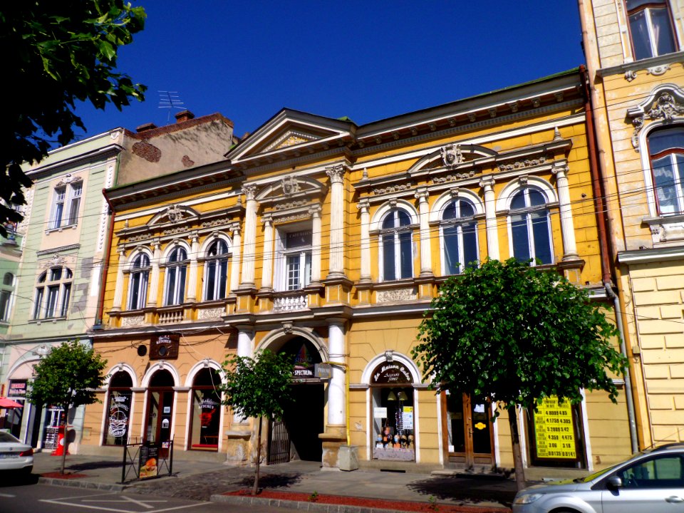 RO Targu Mures Piata Trandafirilor nr 13 (2)
