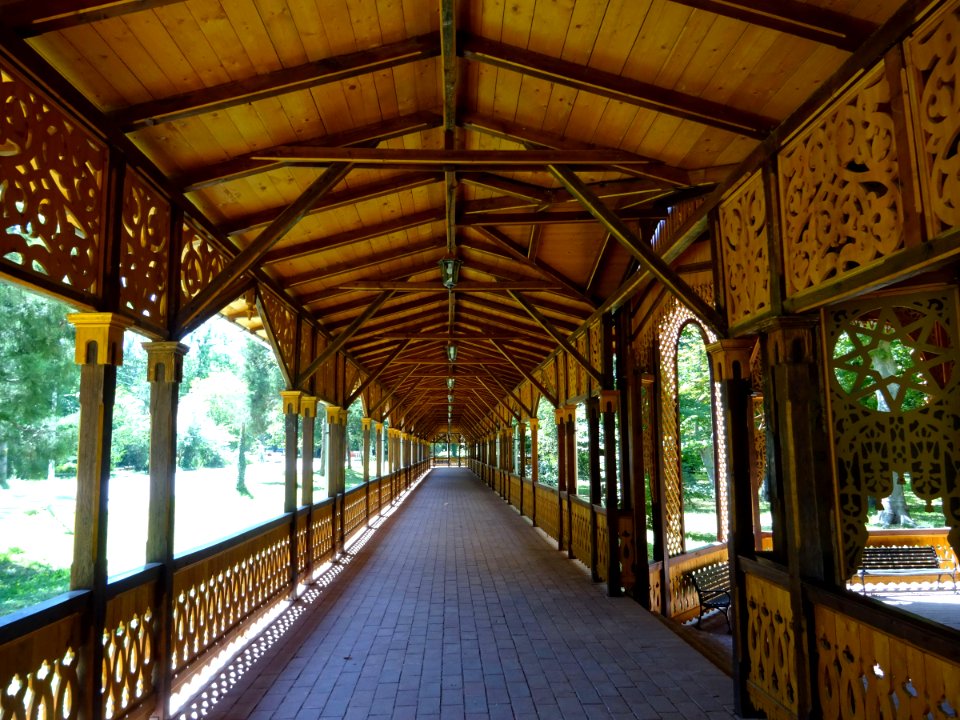 RO TM Buzias colonnade 2