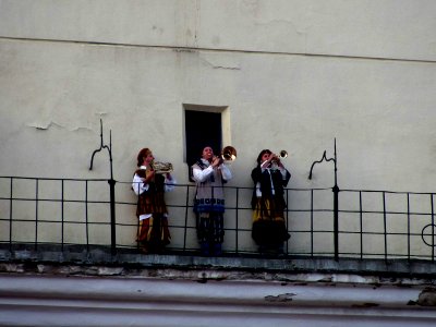 RO BV Council House brass