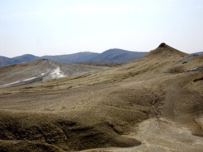 RO Berca mud volcanoes 01