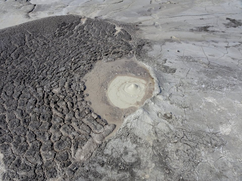 RO Berca mud volcanoes 04