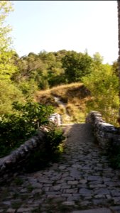 Rochecolombe - pont de pierre