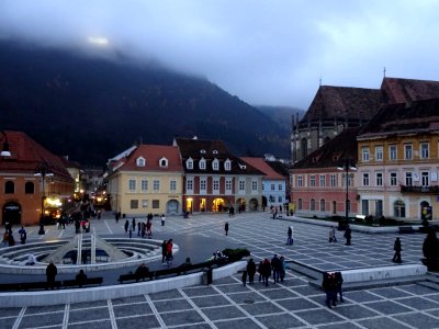 RO BV Piata Sfatului - seara