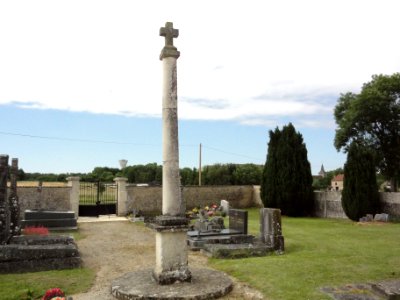 Rochefort-sur-la-Côte (Haute-Marne) croix de cimetière